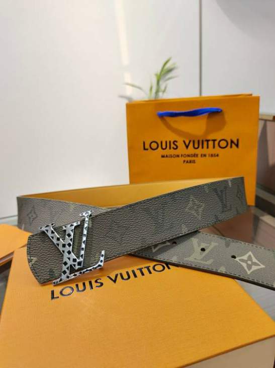 Picture of Louis Vuitton Belts _SKUfw220855997fw